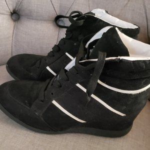 Bamboo brand Bethany casual boot with heal